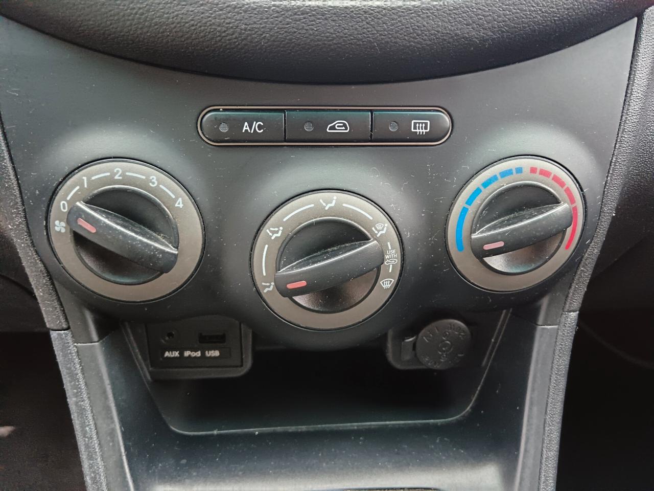 Hyundai i10 1.1 12V FIORUCCI RETROCAMERA