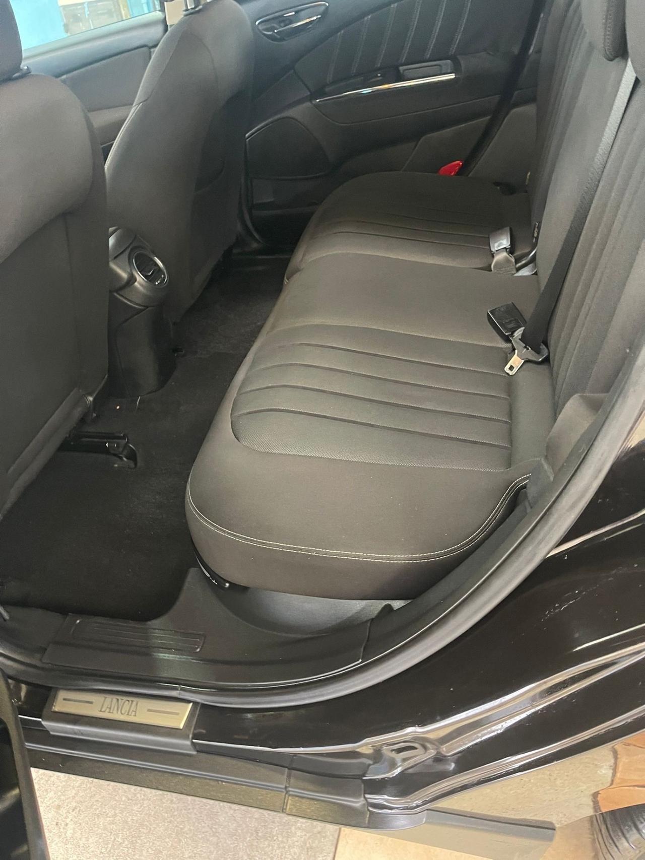 Lancia Delta 1.6 MJT DPF Argento