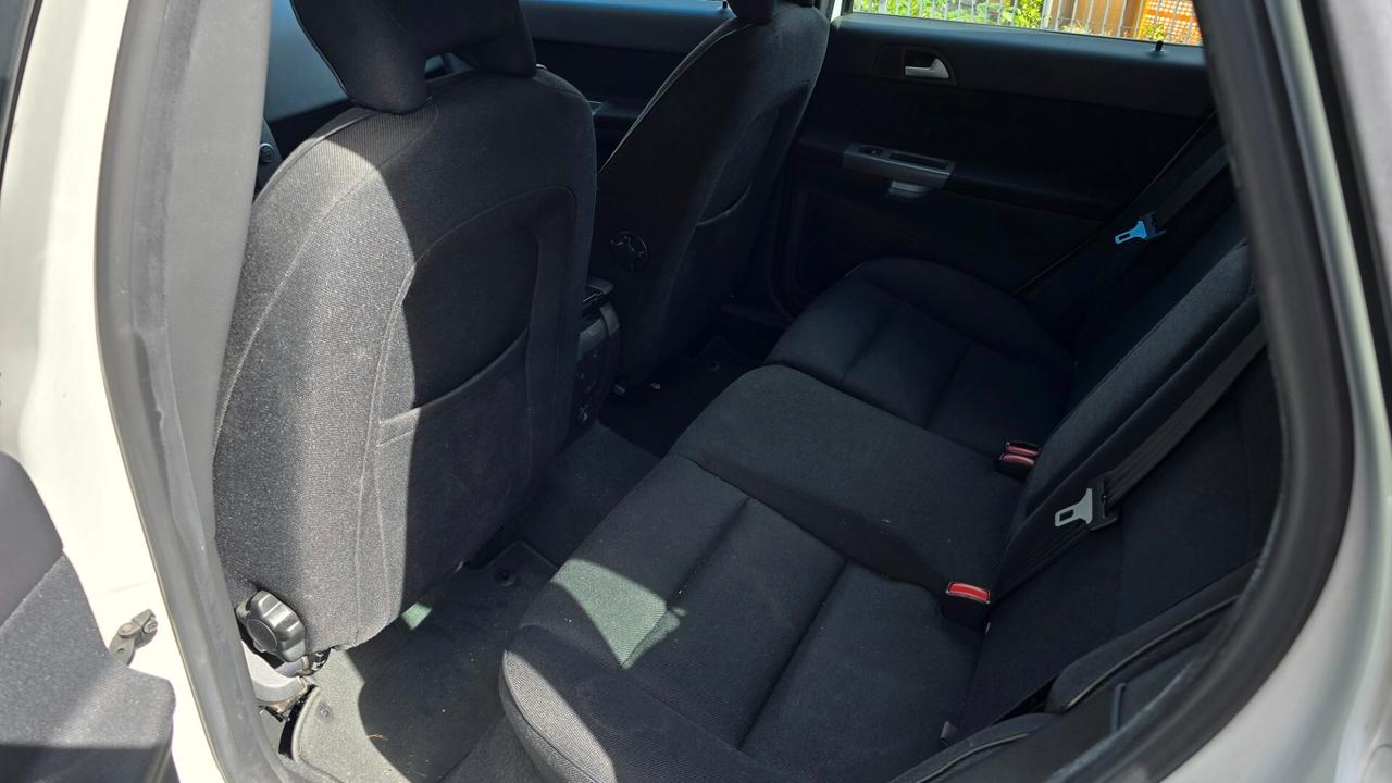 Volvo V50 D3 R-design