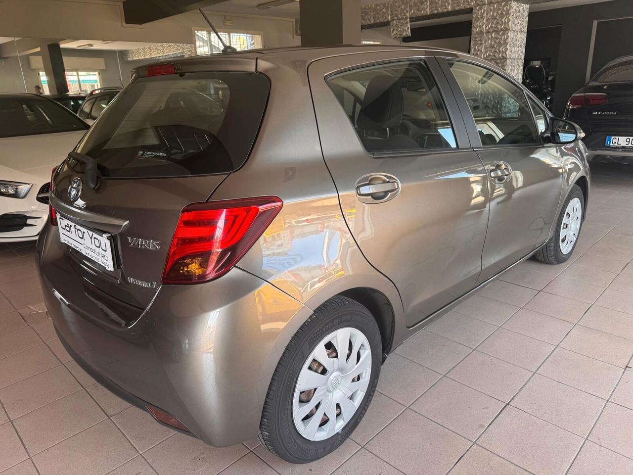 Toyota Yaris 1.5 Hybrid 5 porte Business