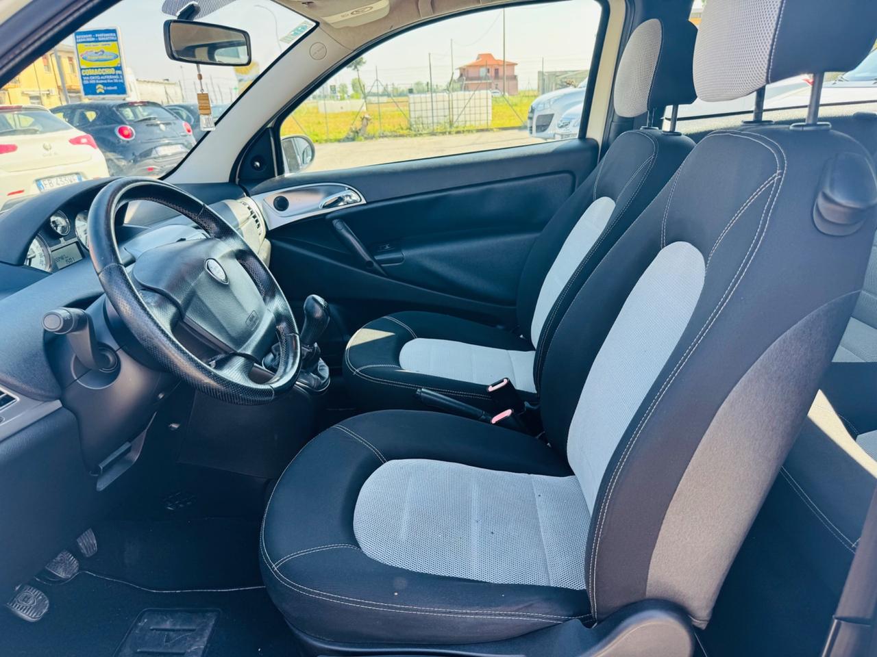 Lancia Ypsilon 1.3 Multijet 16V Momo Design