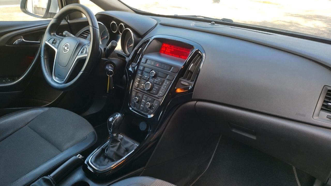 Opel Astra 1.4 Turbo 140CV GPL Sport Tourer