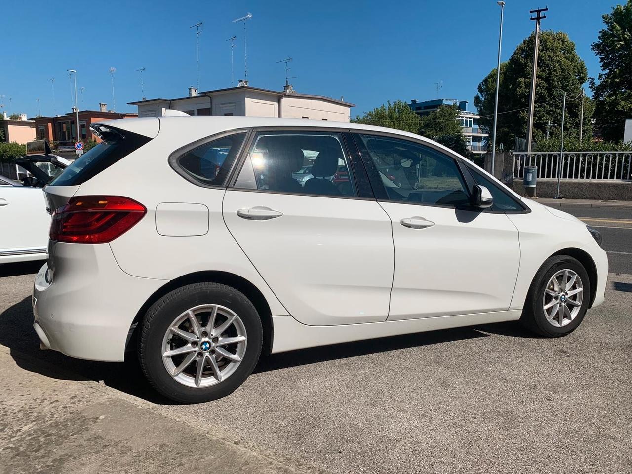 Bmw 218d Active Tourer Luxury unicoprop.