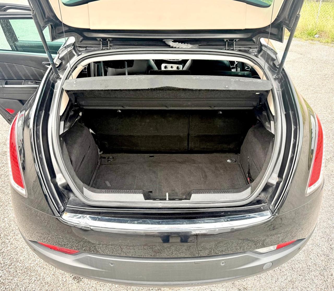 Lancia Delta 1.6 MJT DPF Selectronic Argento