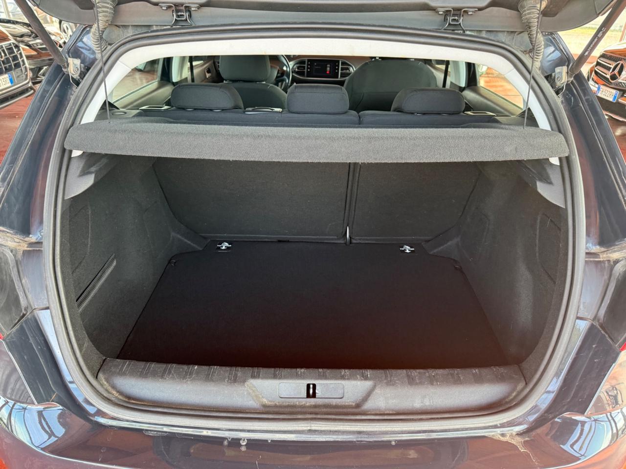 Peugeot 308 1.5 Diesel - Tagliandi certificati