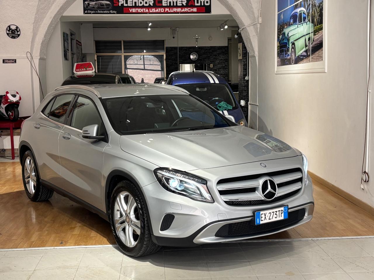 Mercedes-benz GLA 200d Premium