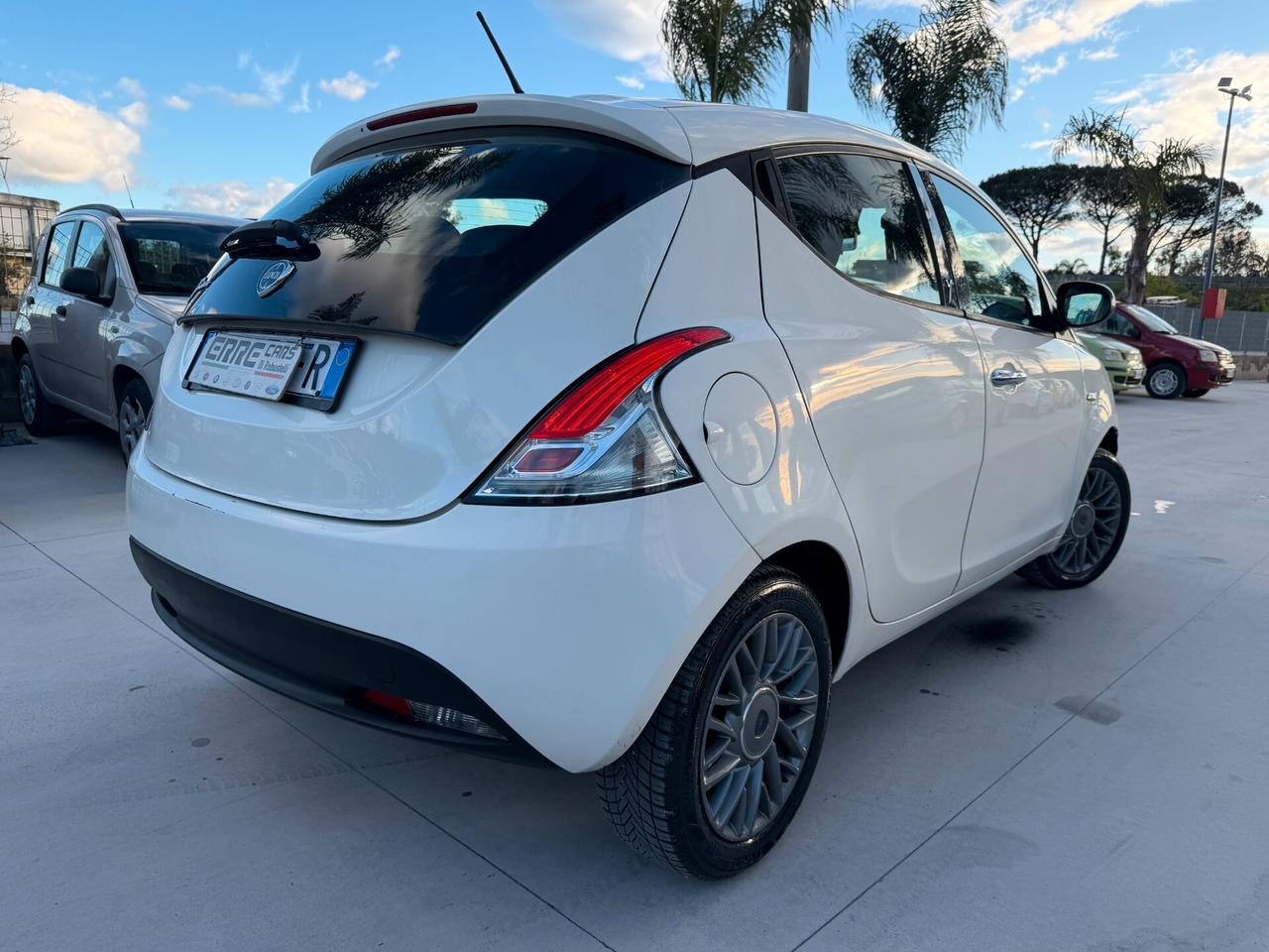 LANCIA YPSILON 2012 1.2 BENZINA 69 CV *TAGLIANDATA