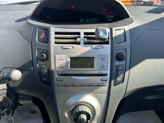 TOYOTA Yaris 1.3 5 porte Sol
