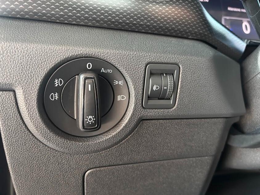 Volkswagen T-Cross 1.0 TSI Style 95cv NEOPATENTATI