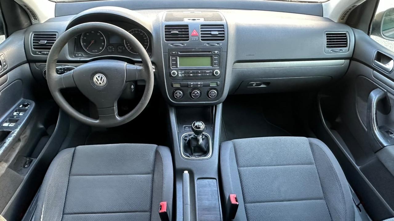 Volkswagen Golf 1.6 16V FSI 5p. Comfortline