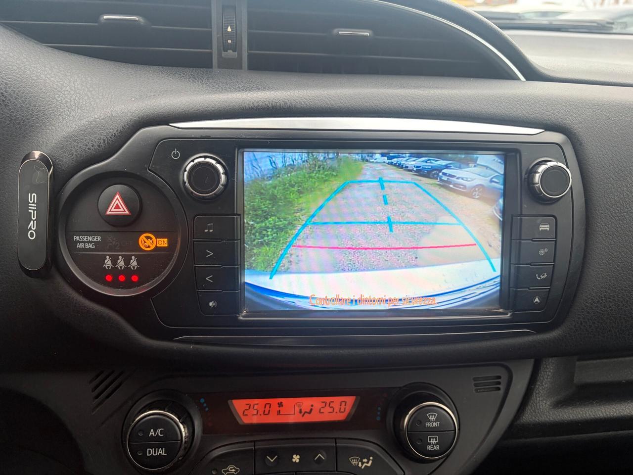 TOYOTA YARIS 1.0 69CV ANNO 2015 5 PORTE