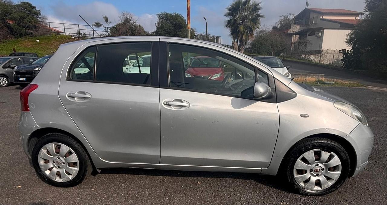 Toyota Yaris 1.3 5 porte