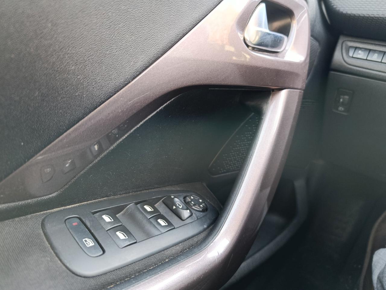 Peugeot 2008 PureTech 82 Active