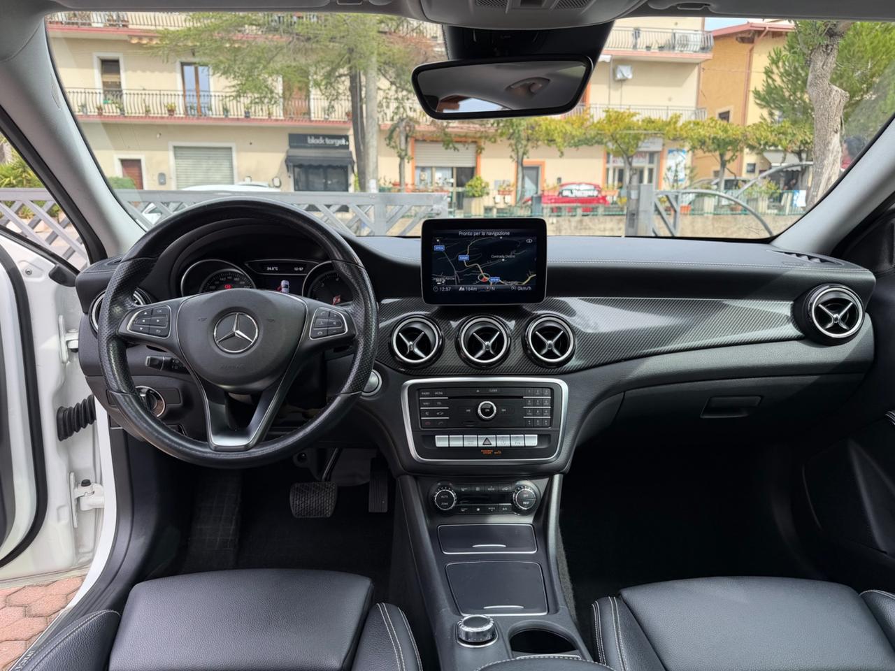 Mercedes-benz GLA 200 d Automatic Premium