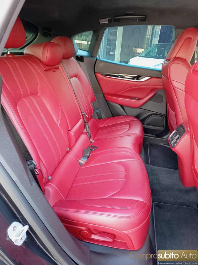 MASERATI Levante V6 AWD Gransport
