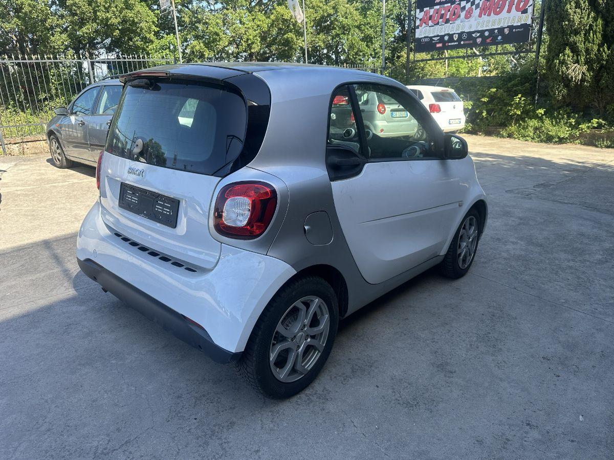 SMART - Fortwo - 1000 52 kW coupÃ© passion NEOPATENTATI