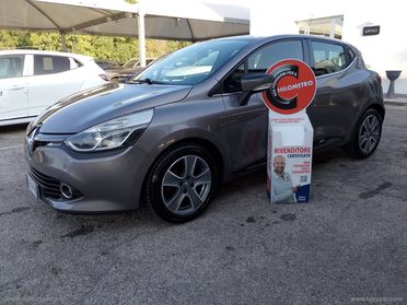 RENAULT Clio 1.2 75 CV 5p. Costume National
