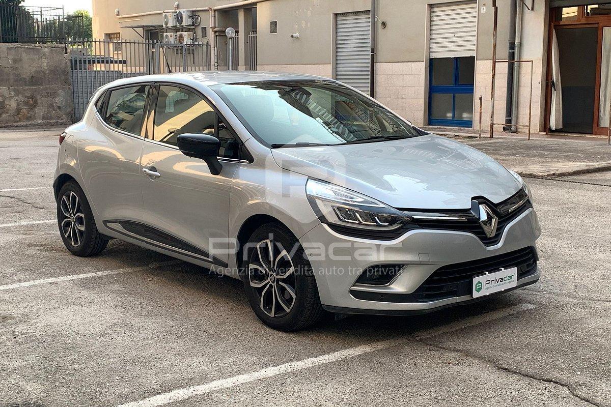 RENAULT Clio TCe 12V 90 CV 5 porte Moschino Intens