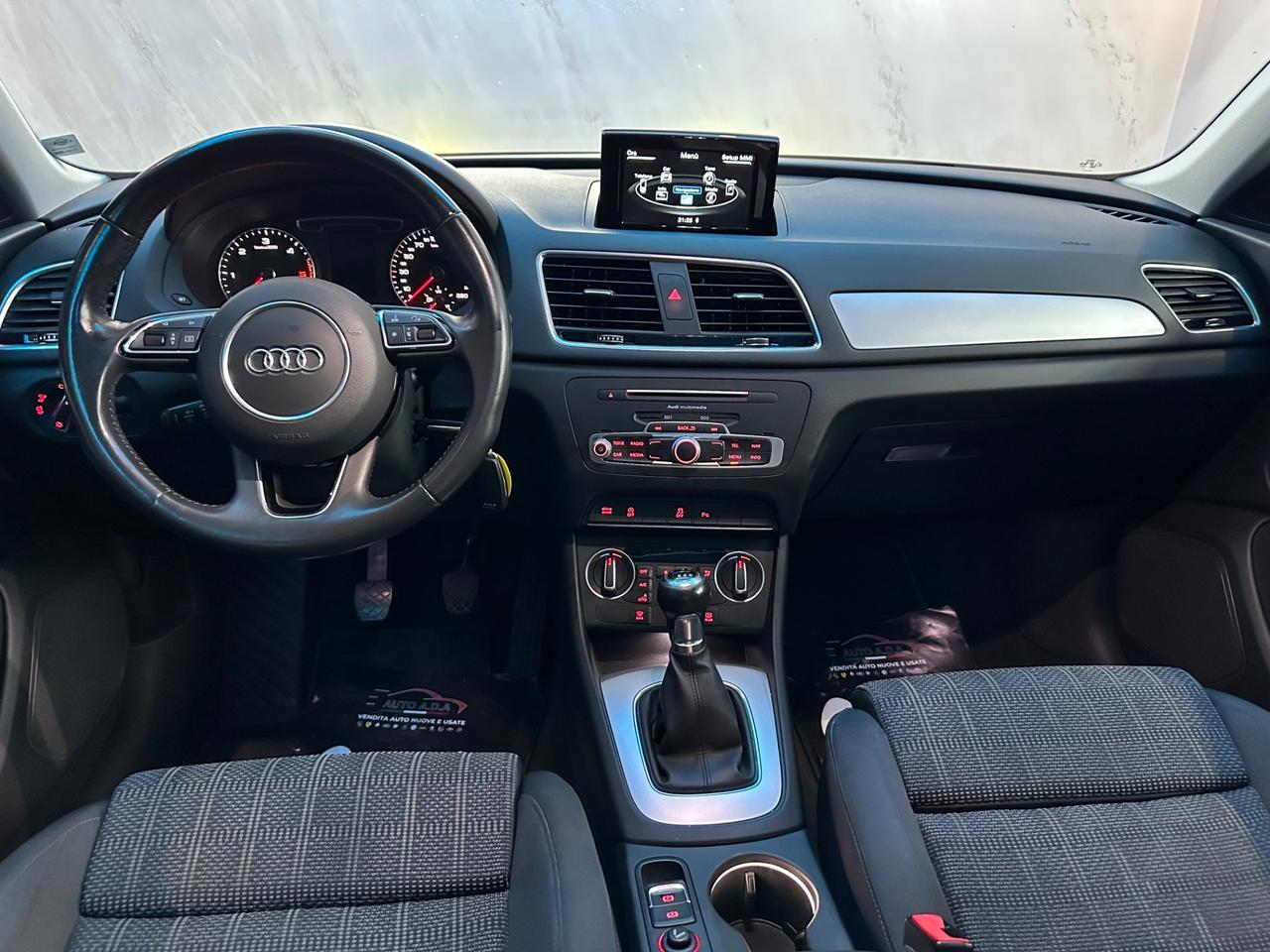 Audi Q3 2.0 TDI 120 CV Business