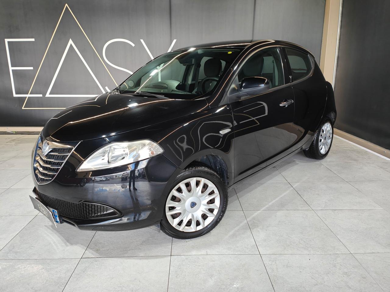 Lancia Ypsilon 1.2 8v Silver 69CV * ADATTA AI NEOPATENTATI *