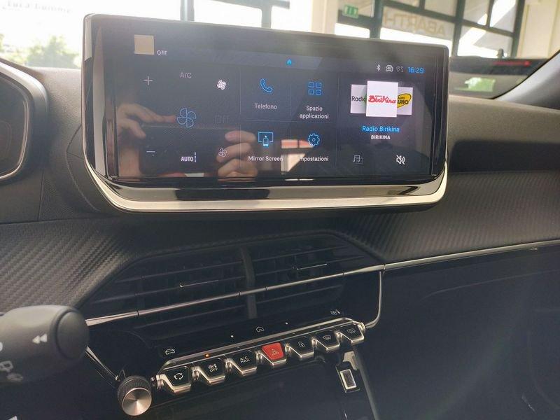 Peugeot 2008 Hybrid 136 e-DCS6 Allure + Vision & Drive KM0