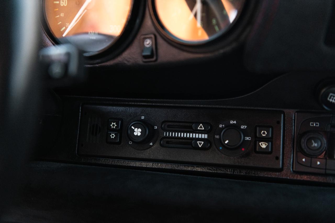 Porsche 993 Coupe KIT RS 60.000 EURO SPESI BOOK 150 PAGIN