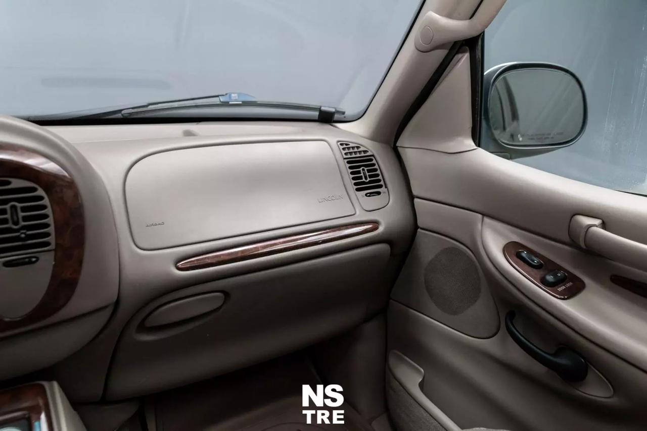 Lincoln Navigator 5.4 V8 GPL 300CV 4WD 7p.ti + barre portatutto