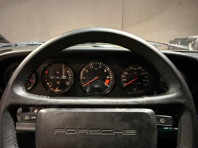 PORSCHE 911 Carrera 3.2 Cabriole