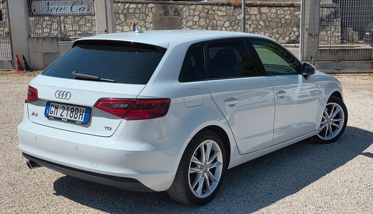 Audi A3 1.6 TDI 105cv