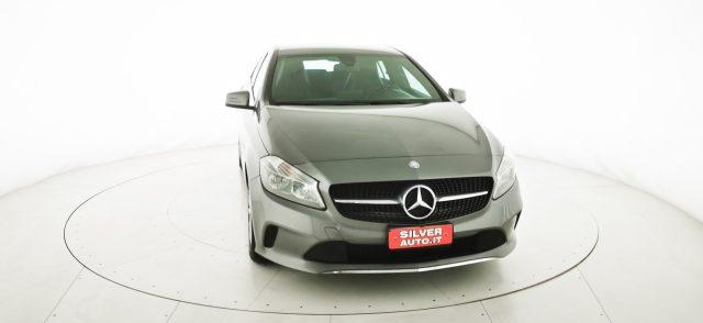 MERCEDES-BENZ A 220 d Automatic Business