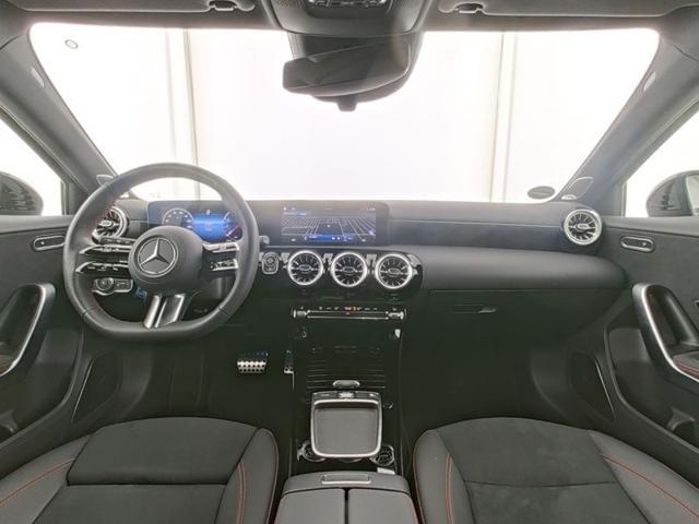 MERCEDES-BENZ A 180 Automatic AMG Line Advanced Plus