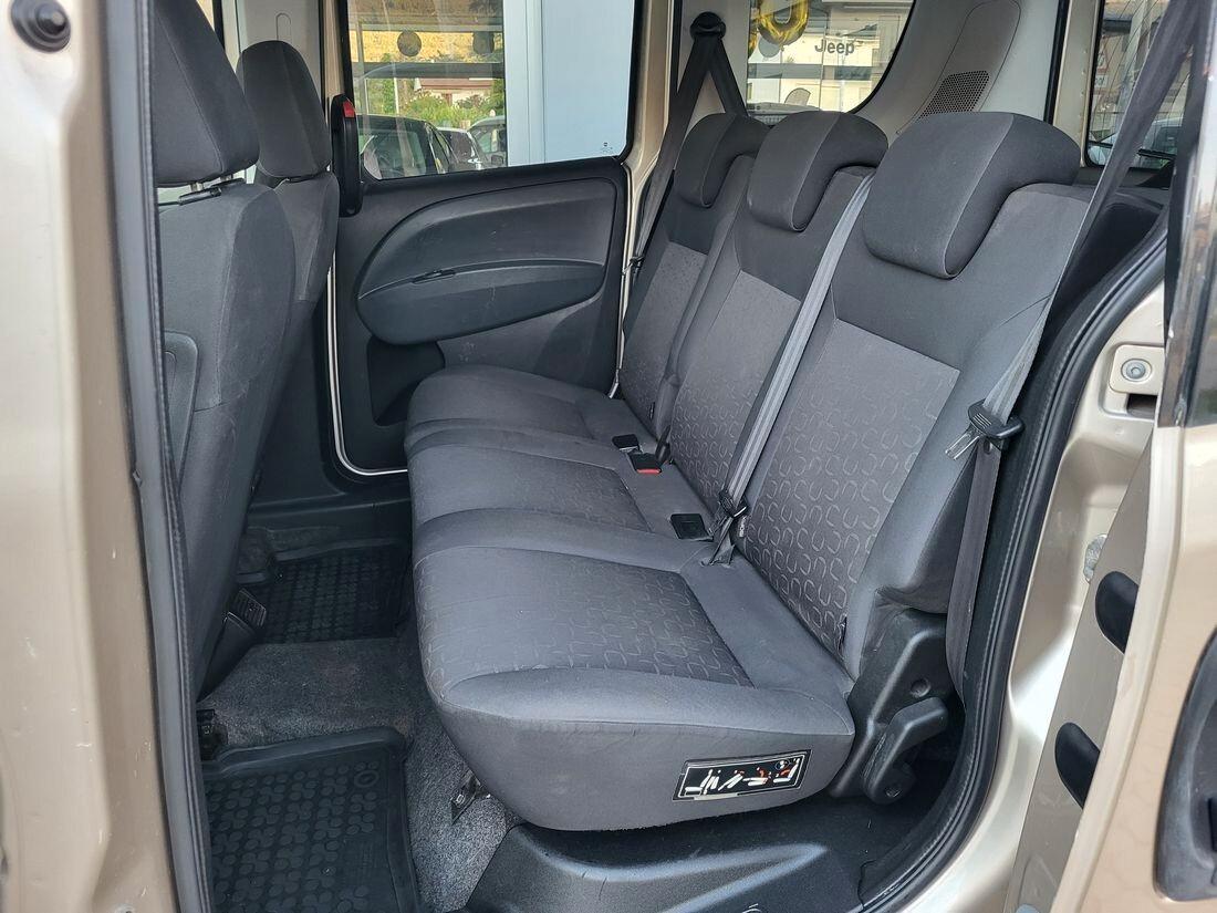 Fiat Doblo Doblò 1.6 MJT 5 POSTI Emotion con GANCIO TRAINO