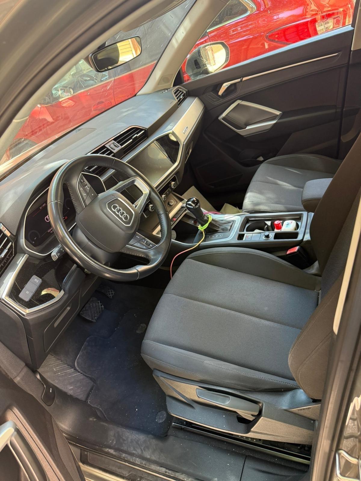 Audi Q3 35 TDI 150CV Business S Tronic