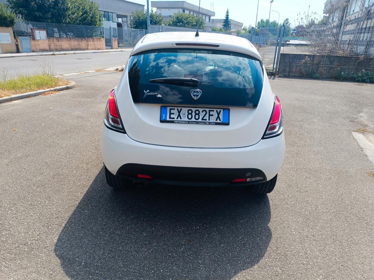 Lancia Ypsilon 1.2 5 porte del 14 NEOPATENTATI