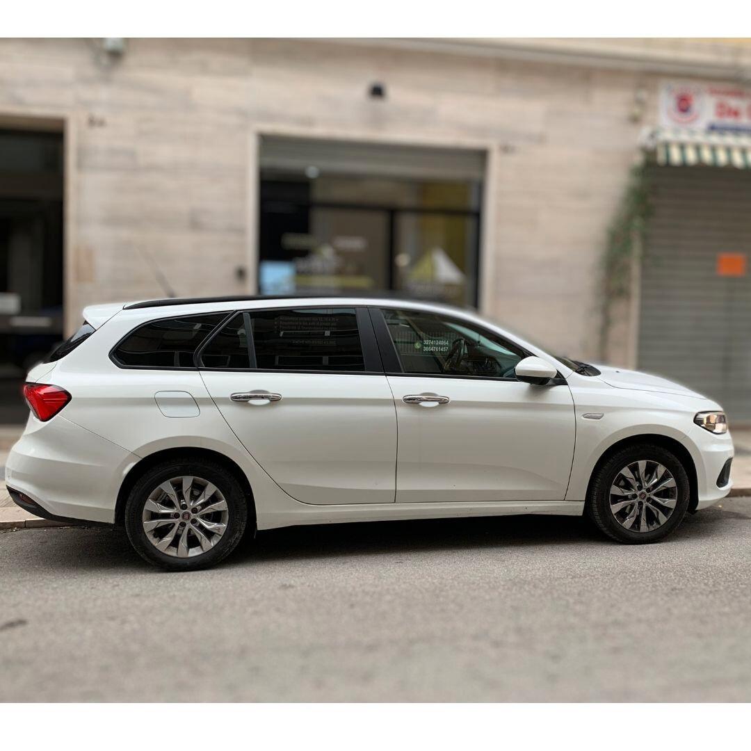 Fiat Tipo 1.6 Mjt SW **CAMBIO AUTOMATICO**