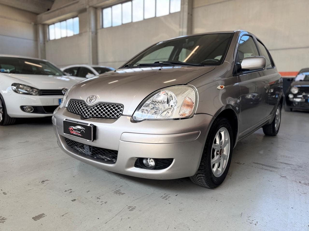 Toyota Yaris 1.3i 16V cat 5 porte Sol AUTOMATICO NEOPATENTATI
