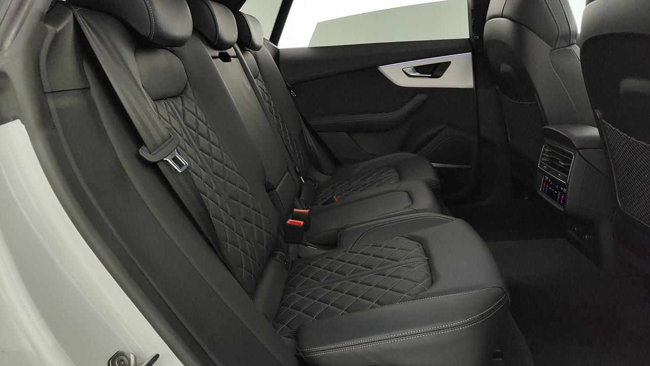 AUDI Q8 55 3.0 tfsi mhev Sport quattro tiptronic