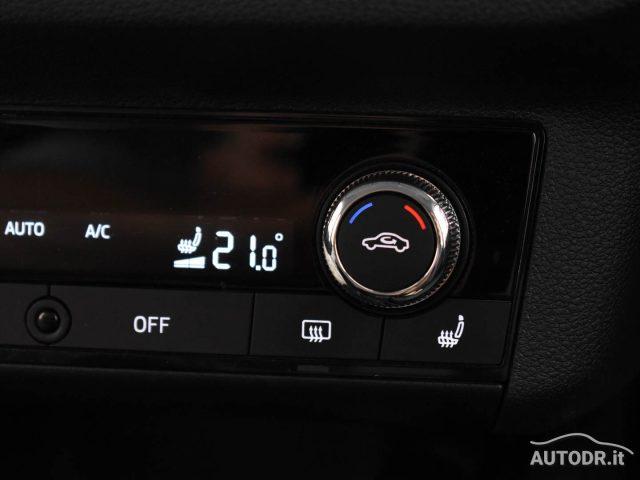 SKODA Kamiq 1.0 G-Tec Clever Led adattivi, Winter, Retrocamera