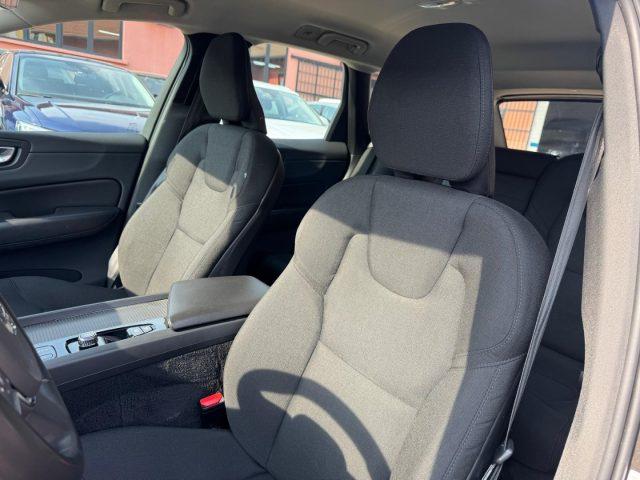 VOLVO XC60 B4 Geartronic Momentum Pro