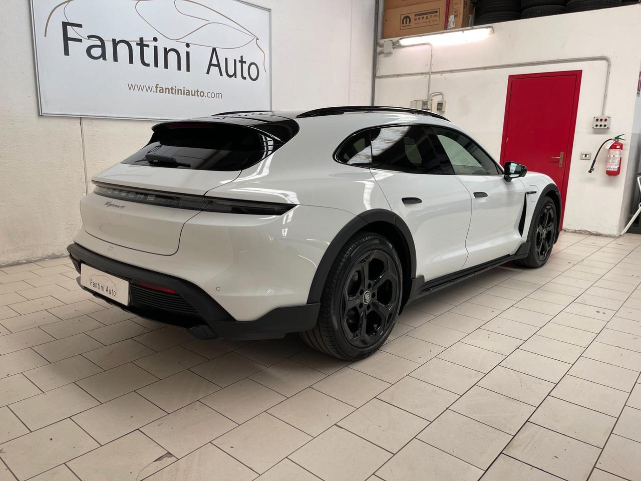 Porsche Taycan 4 Cross Turismo-LEGGI SOTTO