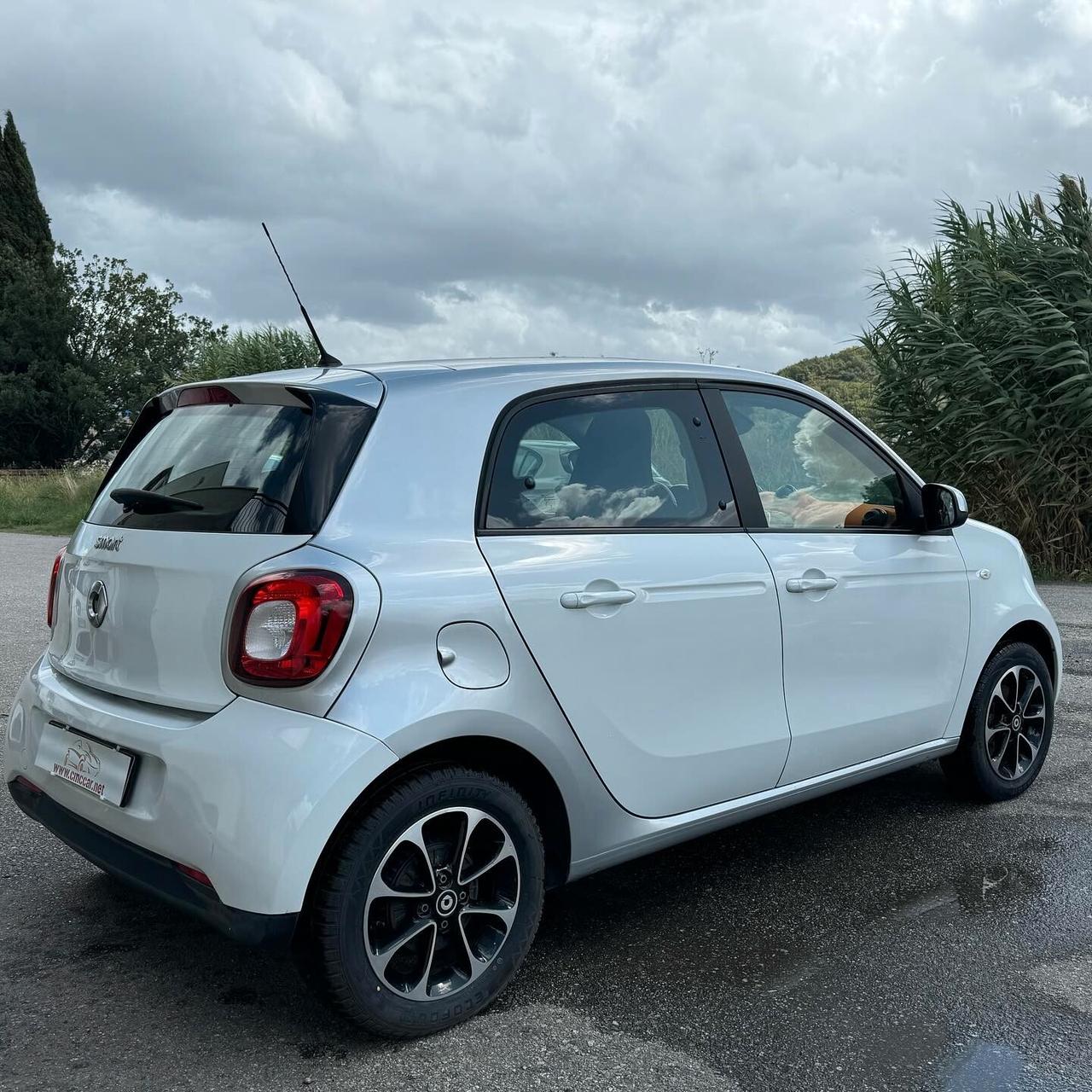 Smart ForFour 70 1.0 Youngster