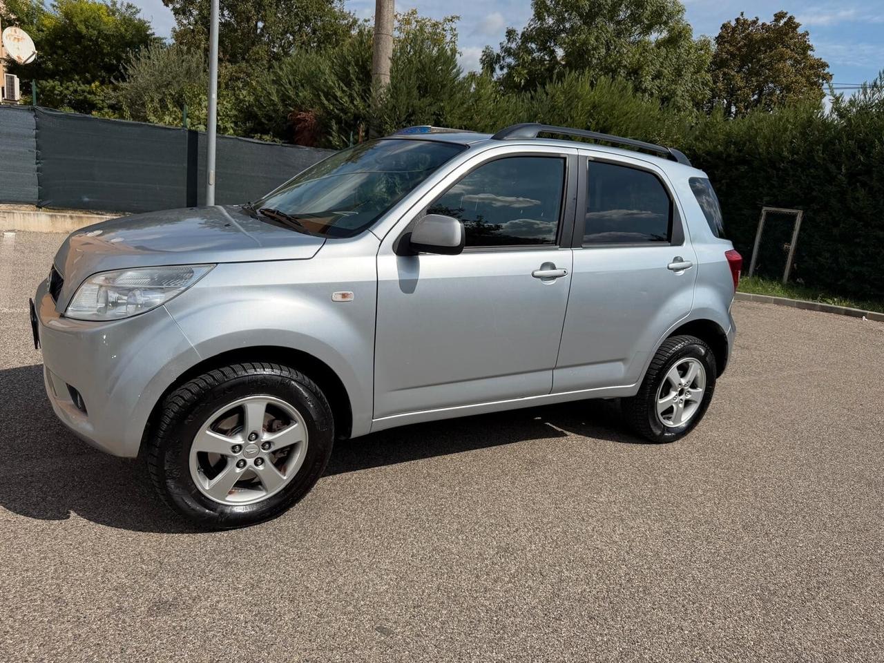 Daihatsu Terios 1.5 4X4 - NEOPATENTATI - OTTIME CONDIZIONI -