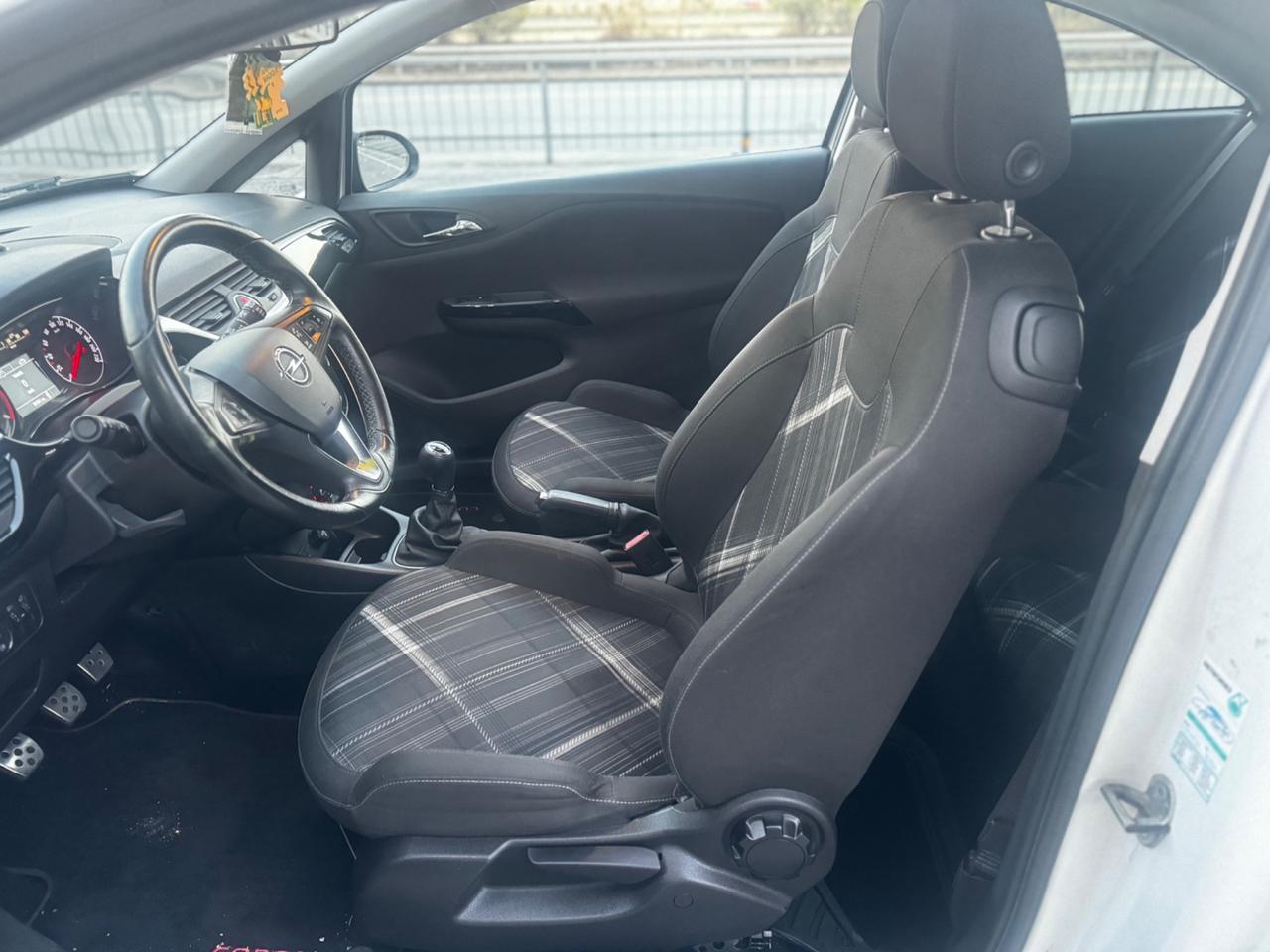 Opel Corsa 1.3 CDTI ecoFLEX S&S b-Color 2015