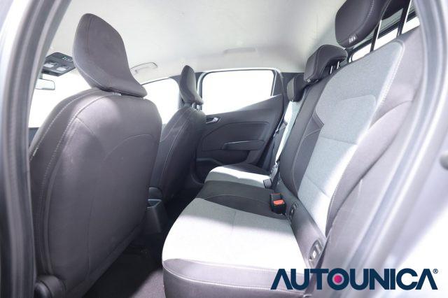 RENAULT Clio SCE 65 CV 5 PORTE EVOLUTION FARI LED NEOPATENTATI