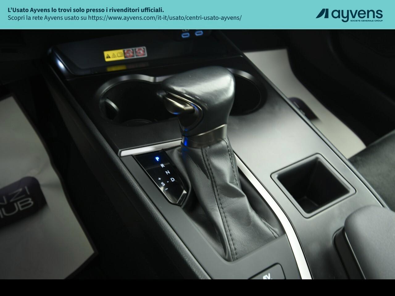 Lexus UX Hybrid Urban