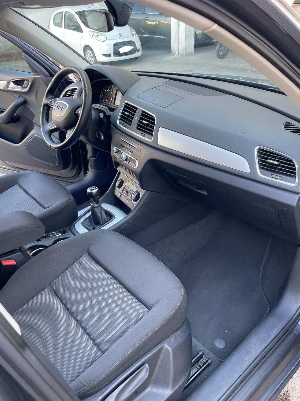 Audi Q3 RESTAYLING 2.0 TDI 120 CV Sport Full bixenon LED navigatore ecc dal nord Italia