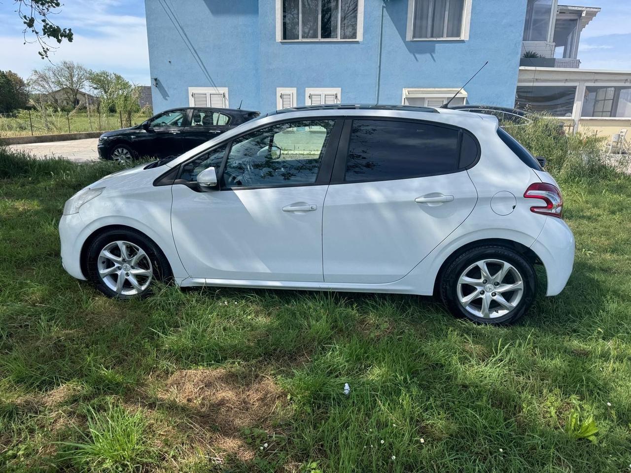 Peugeot 208 1.4 e-HDi 68 CV S&S 5 porte Active Neo P