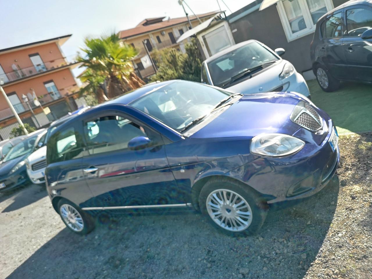 Lancia Ypsilon 1.2 Platino