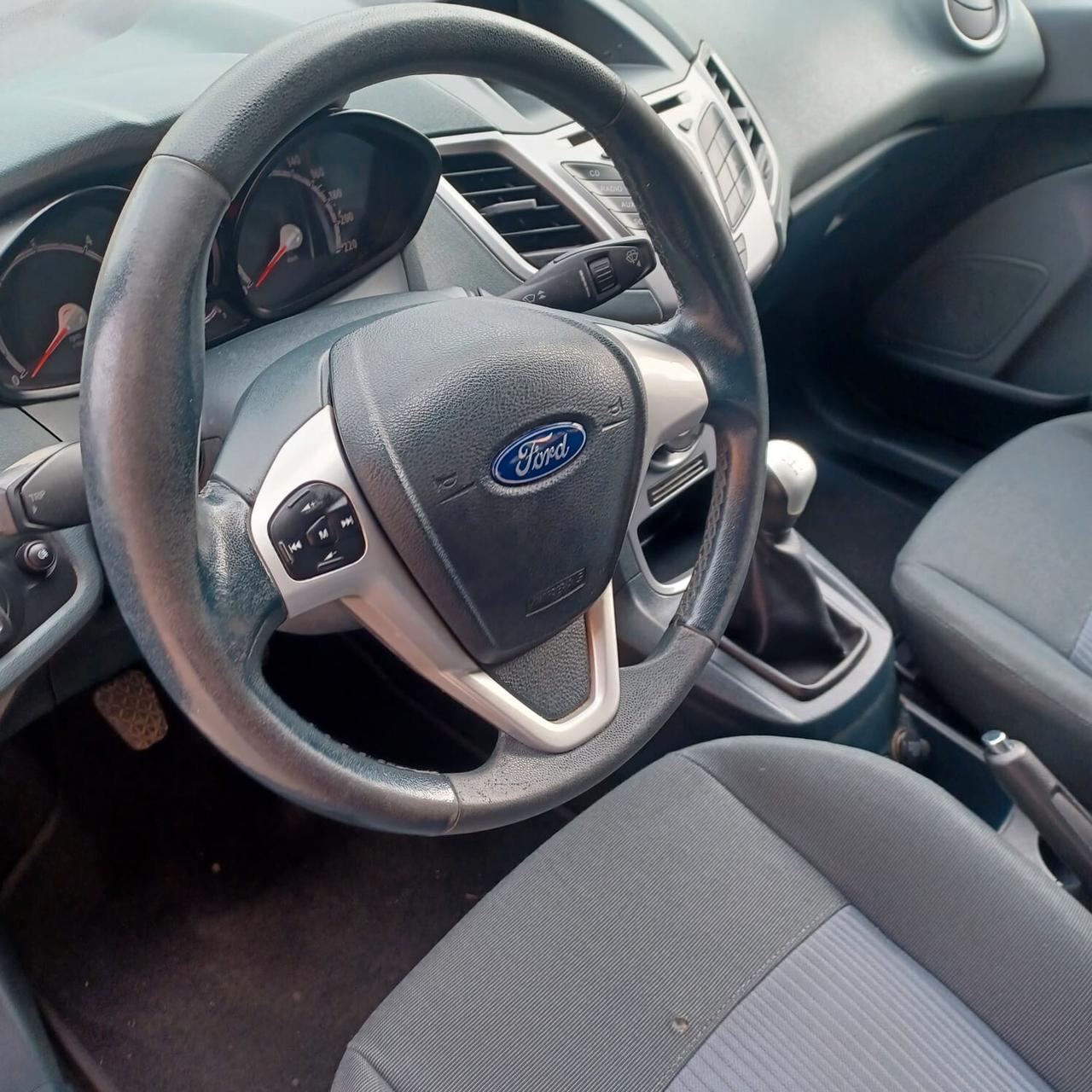FIESTA 1.4 TDI NEOPATENTATI CON DISTRIBUZIONE E FRIZIONE NUOVI
