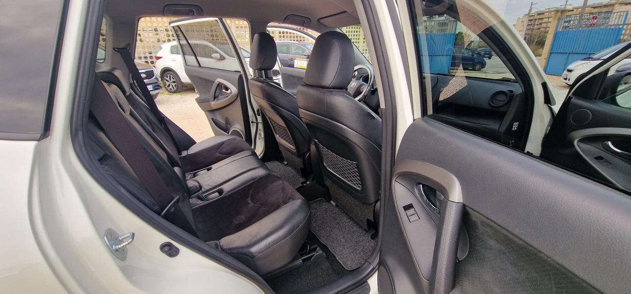 Toyota RAV4 Crossover 2.2 D-Cat A/T 150 CV Style